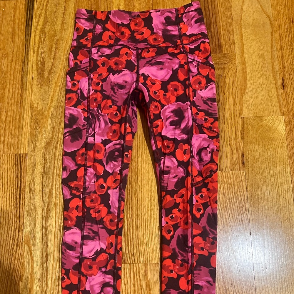 Kate Spade Flower Leggings/workout pants